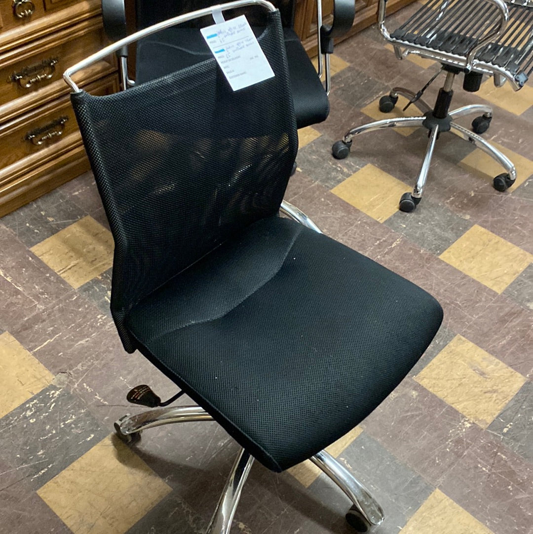 Fabric office chair without arms