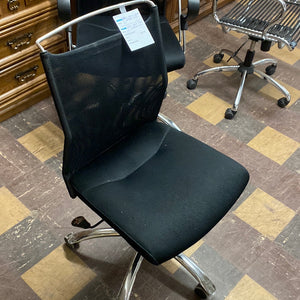 Fabric office chair without arms