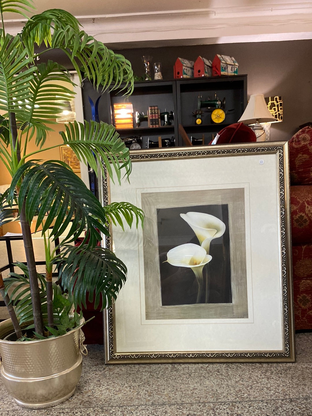 White calla lily picture in gold frame