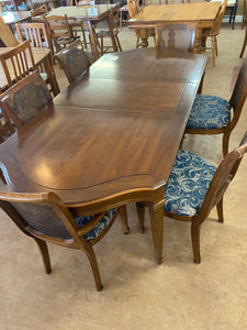 Dining table 2 leaves 6 chairs