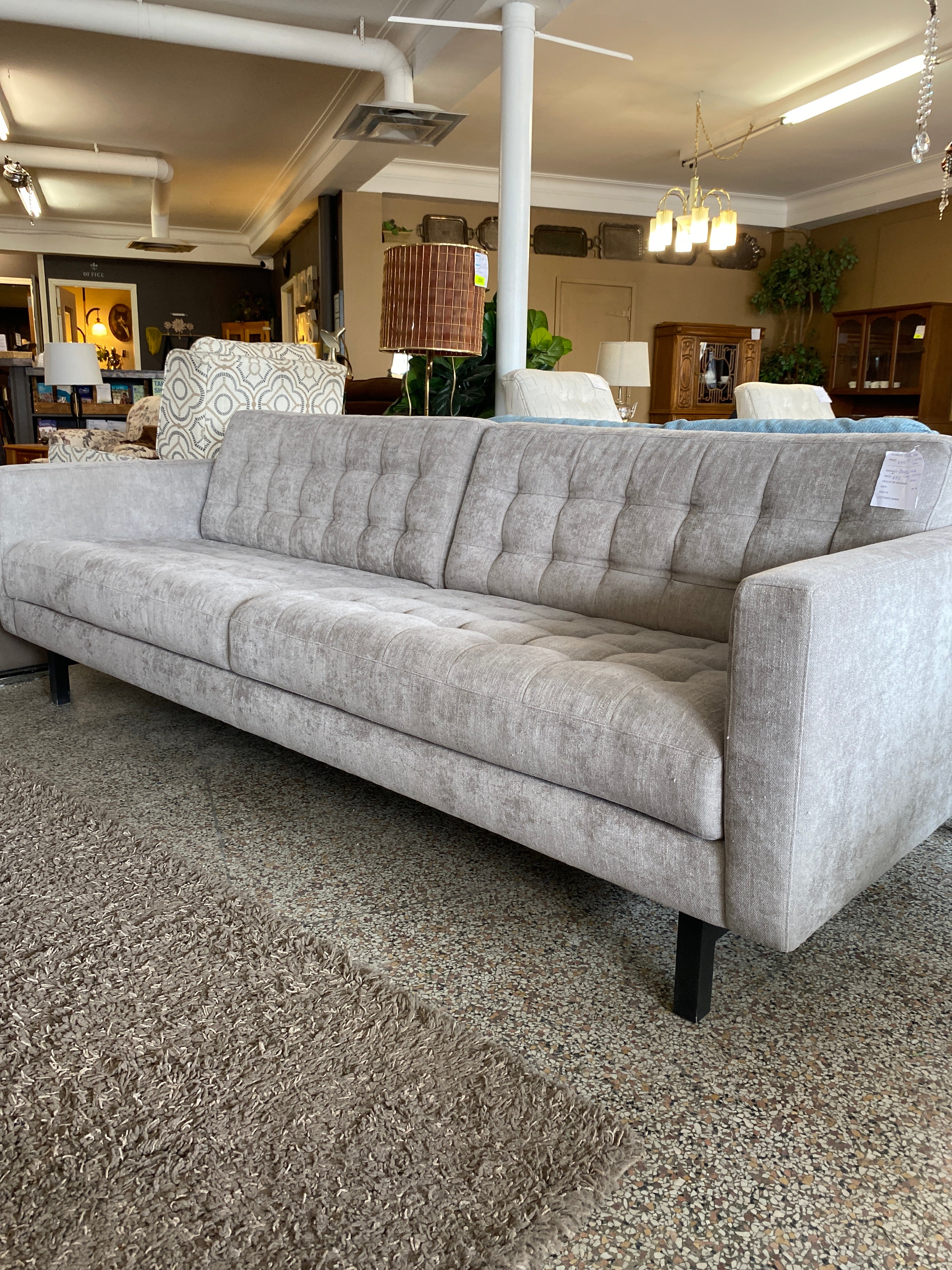 Bella Moda grey extra long couch