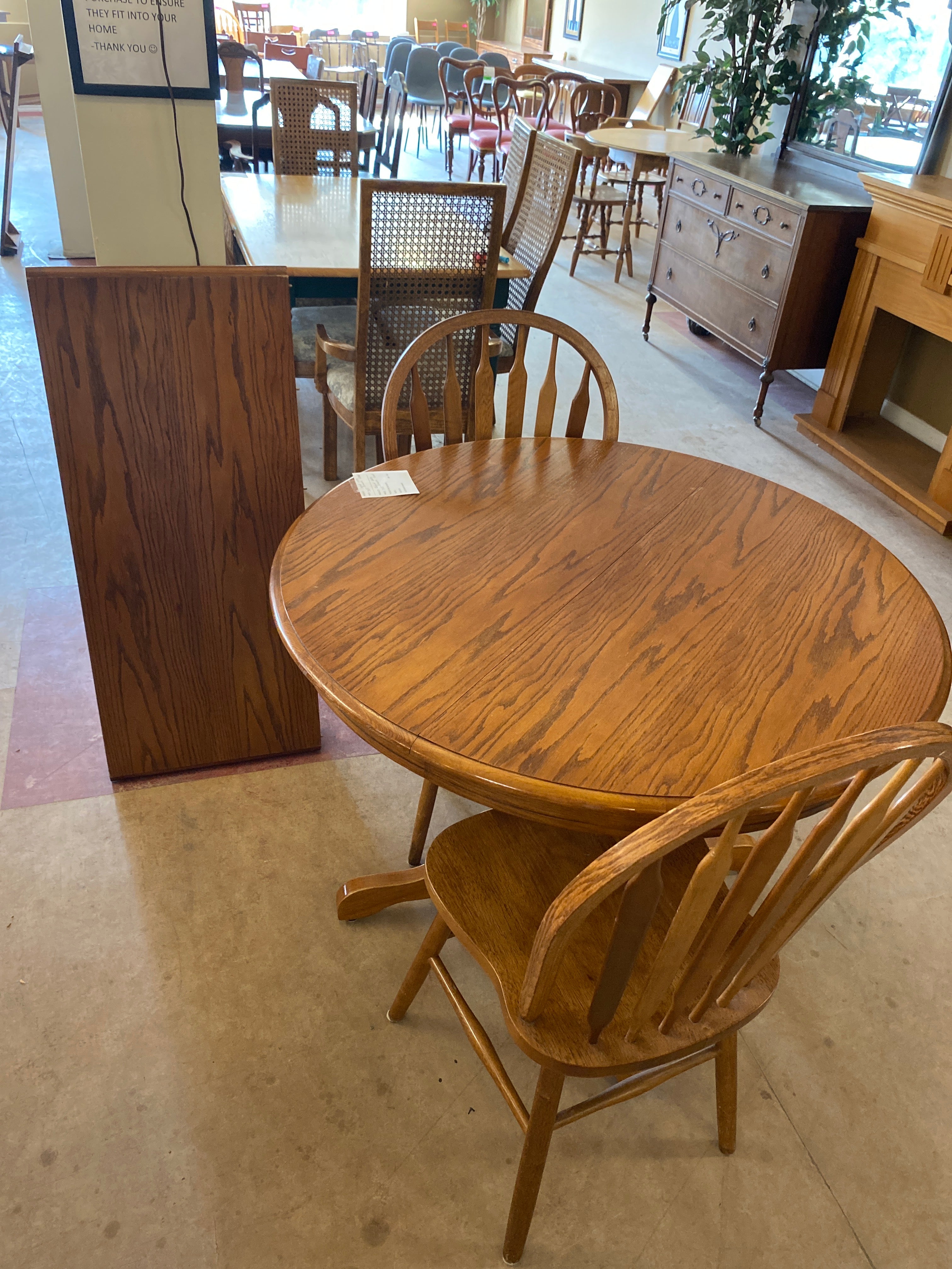 Round table 2 chairs 1 leaf