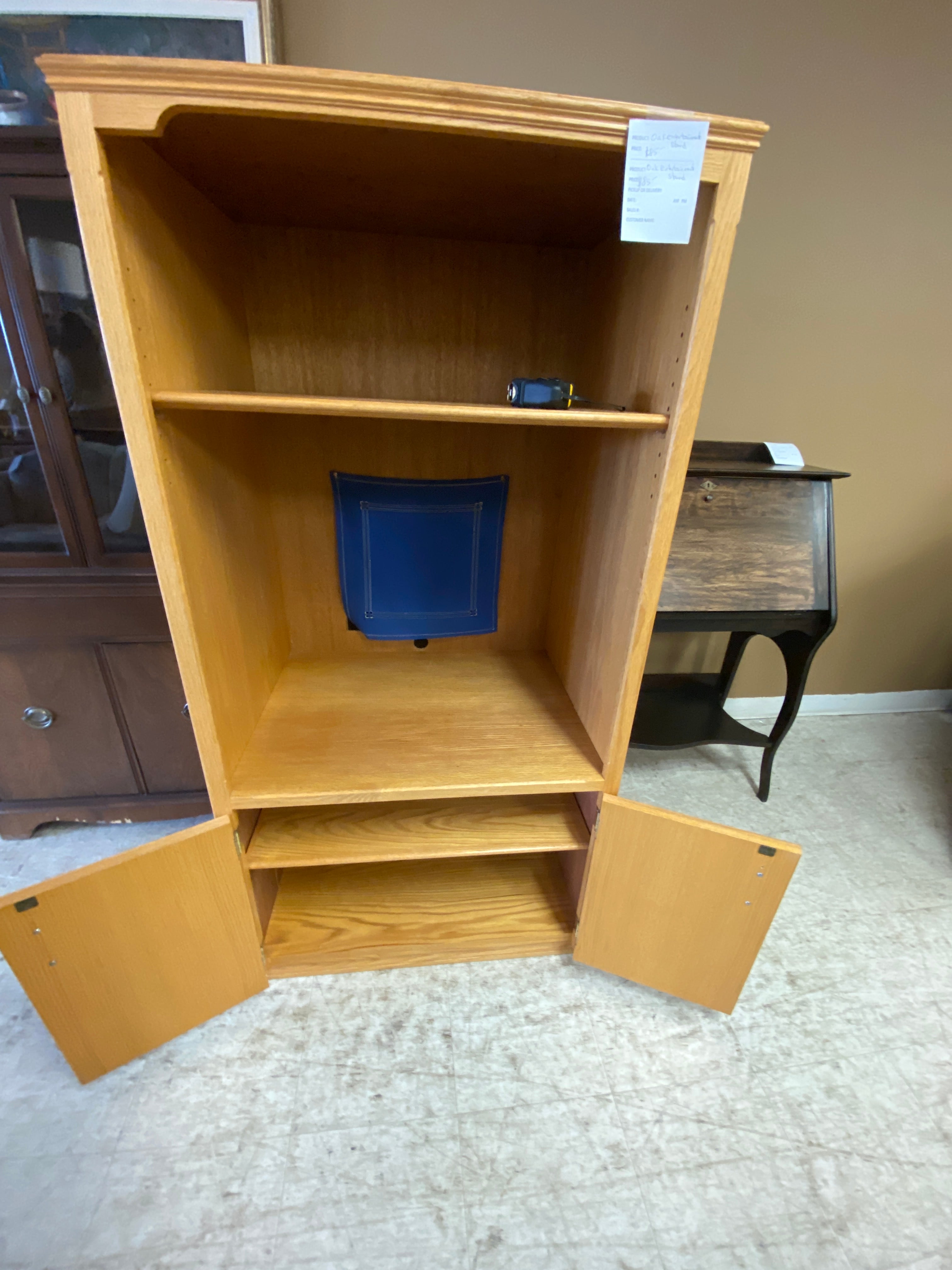 Oak entertainment stand