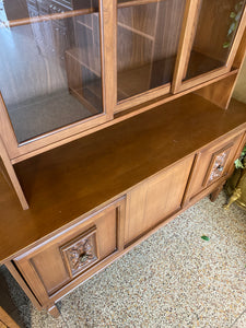 China / Buffet cabinet