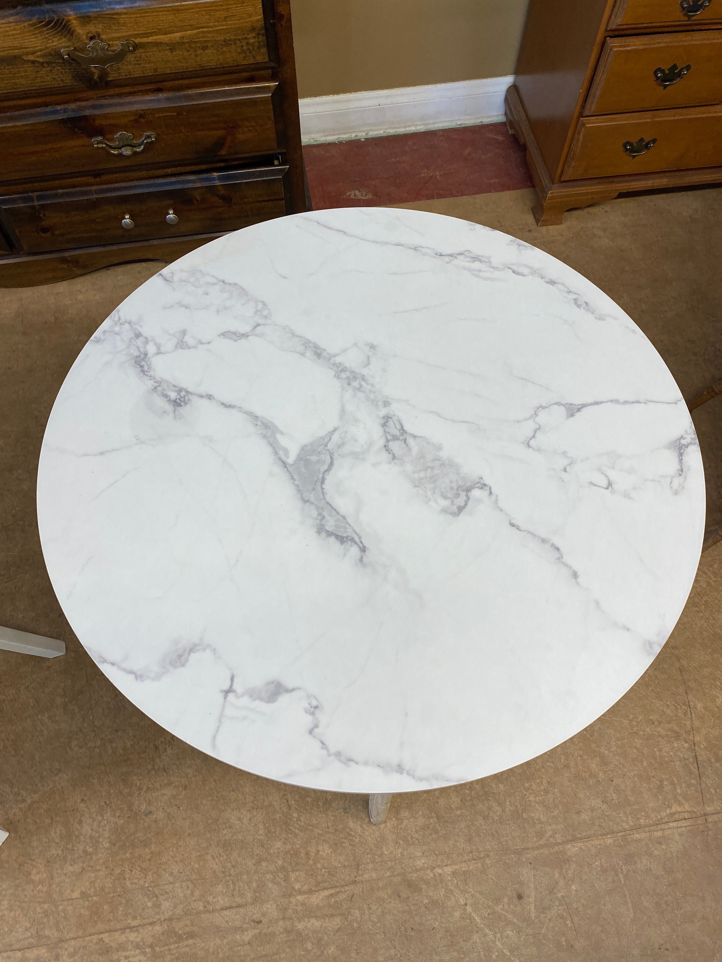 Marble style little round table