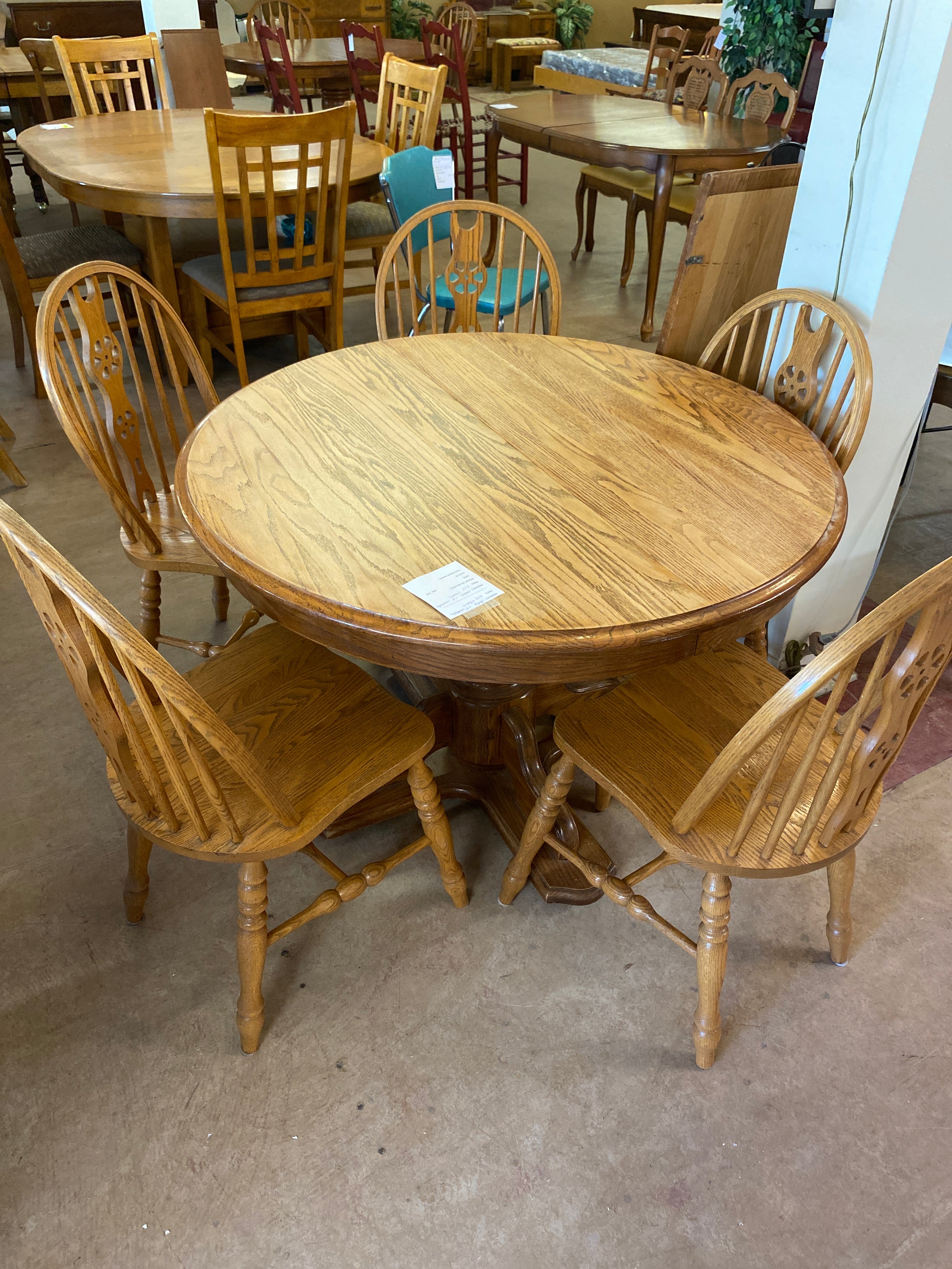 Table 5 wooden chairs and leaf