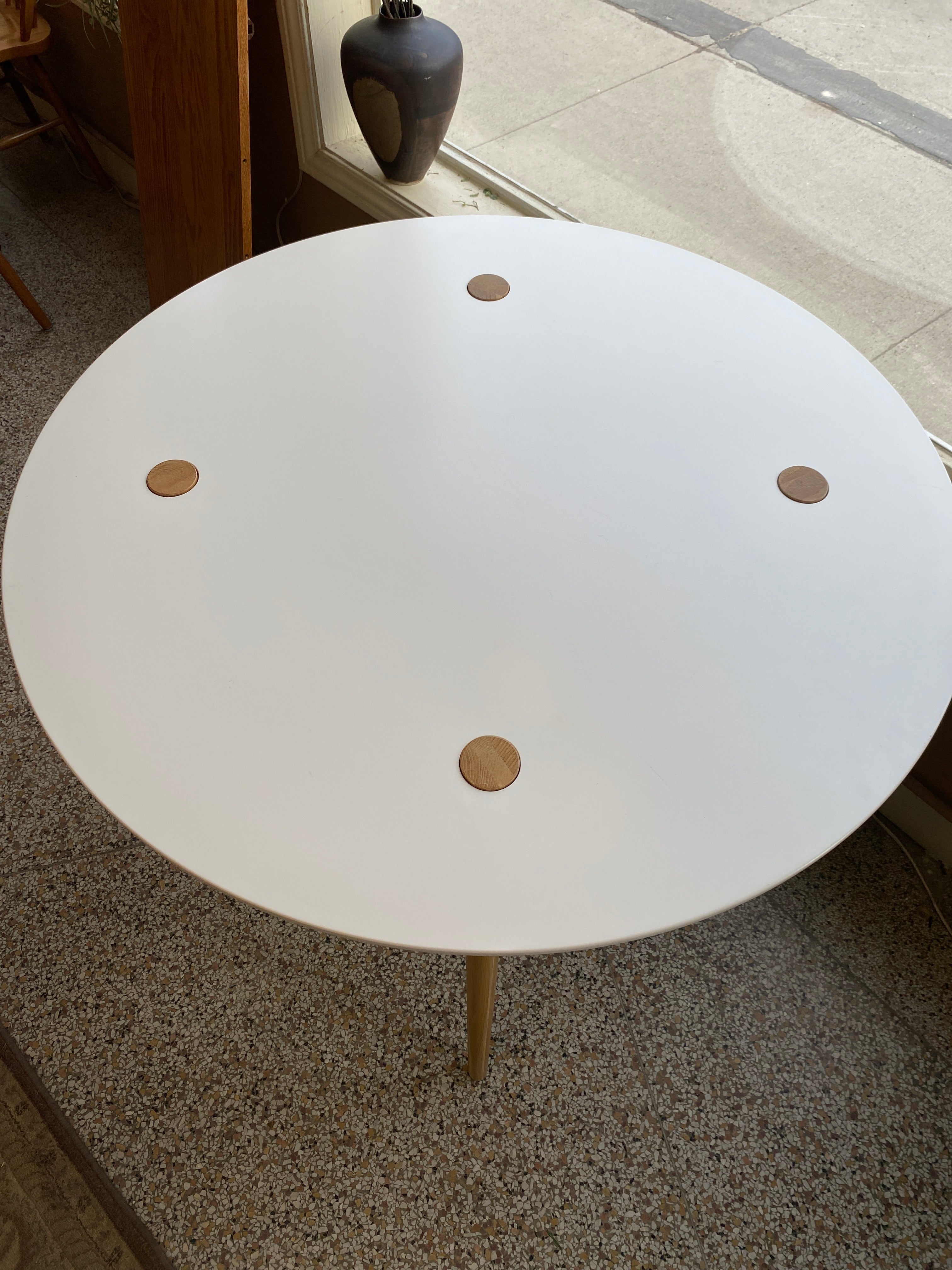 White round IKEA table
