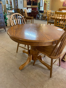 Round table 2 chairs 1 leaf