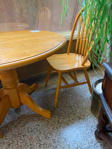 Drop leaf table and 2 chairs