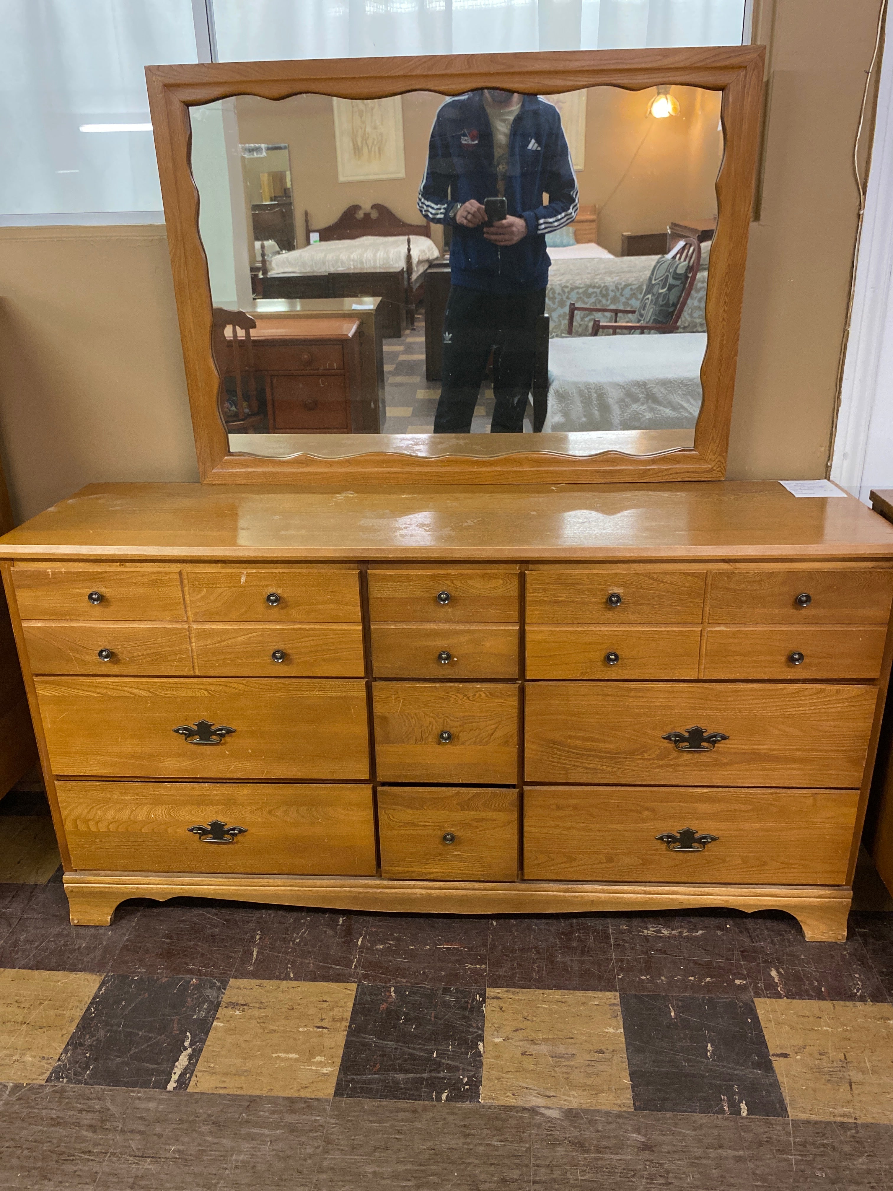 DeFehn dresser with mirror