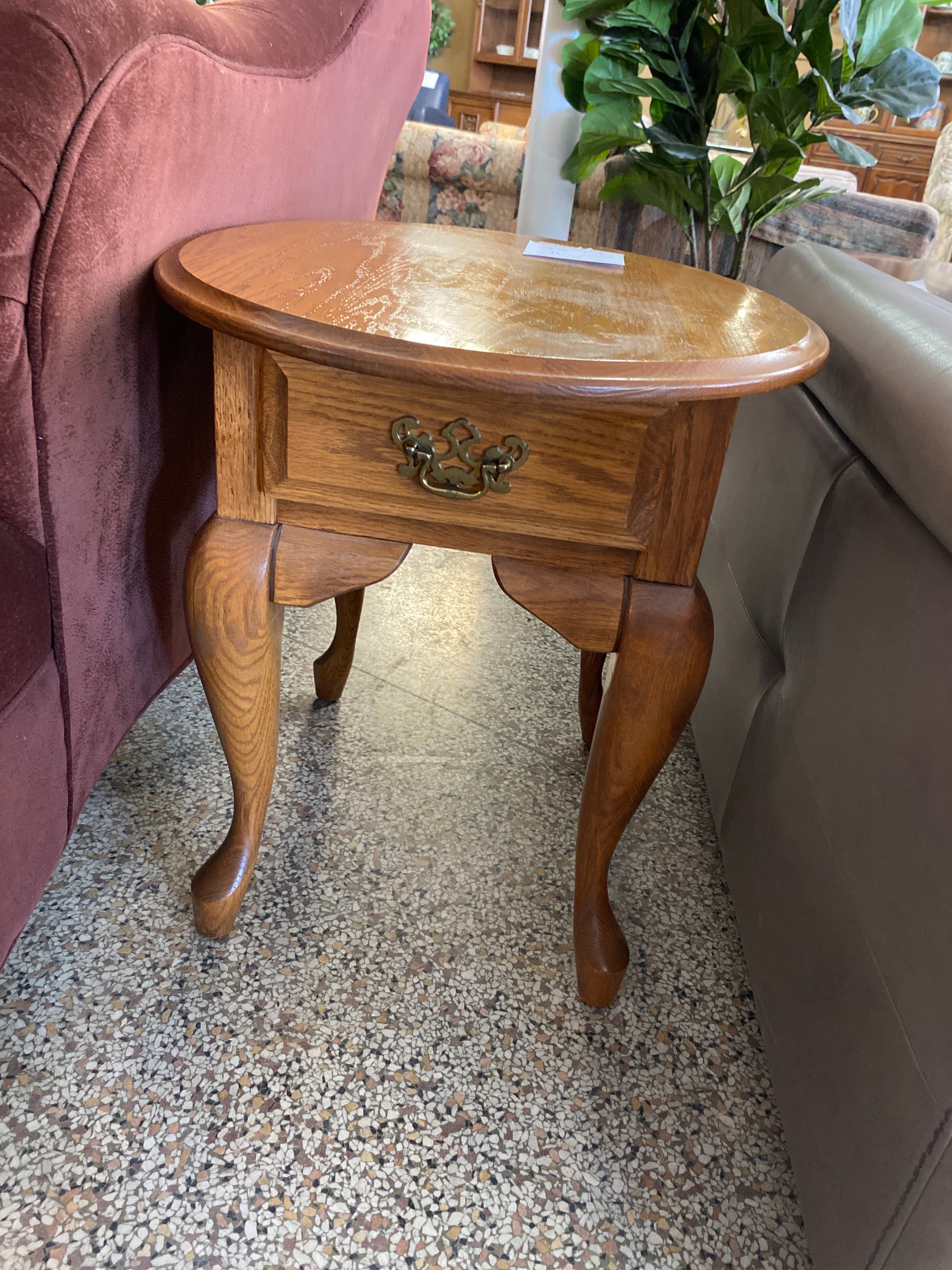 Curvy end table