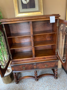 China cabinet C