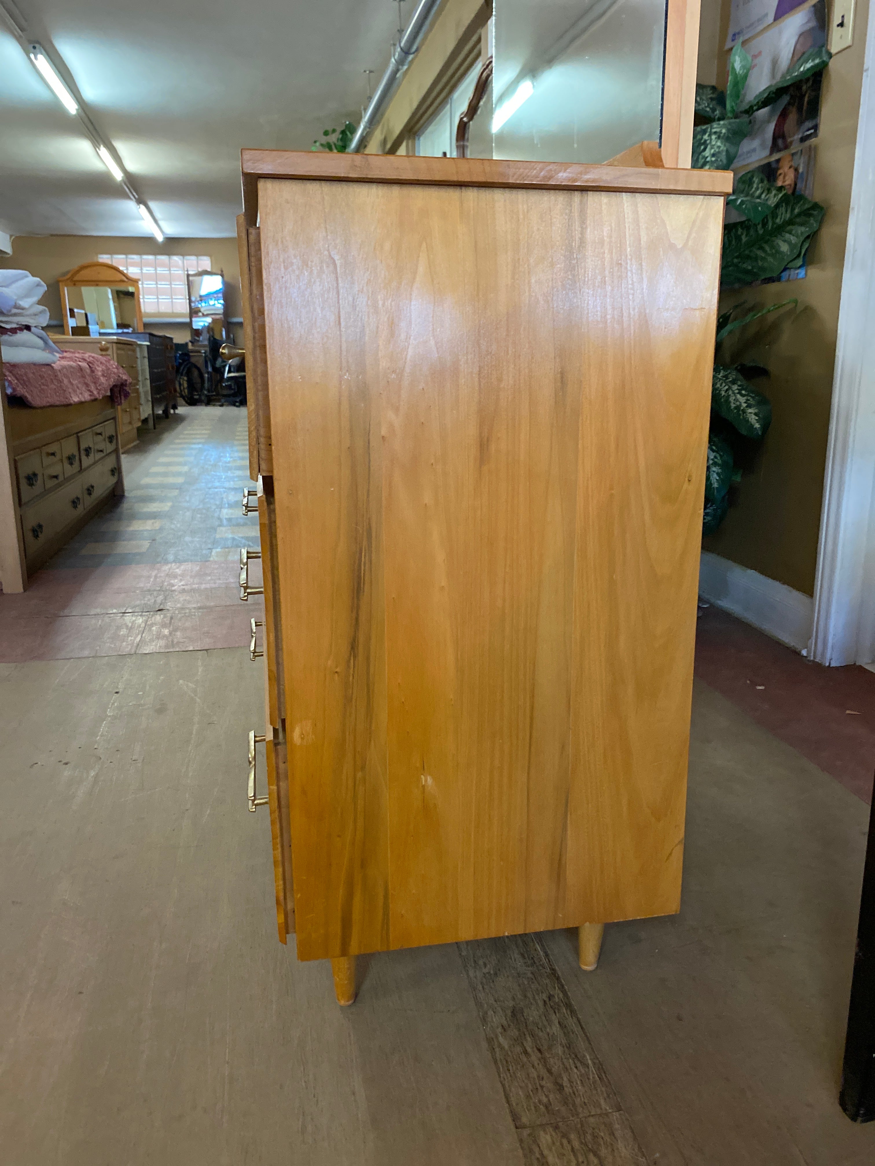 Small dresser / mirror