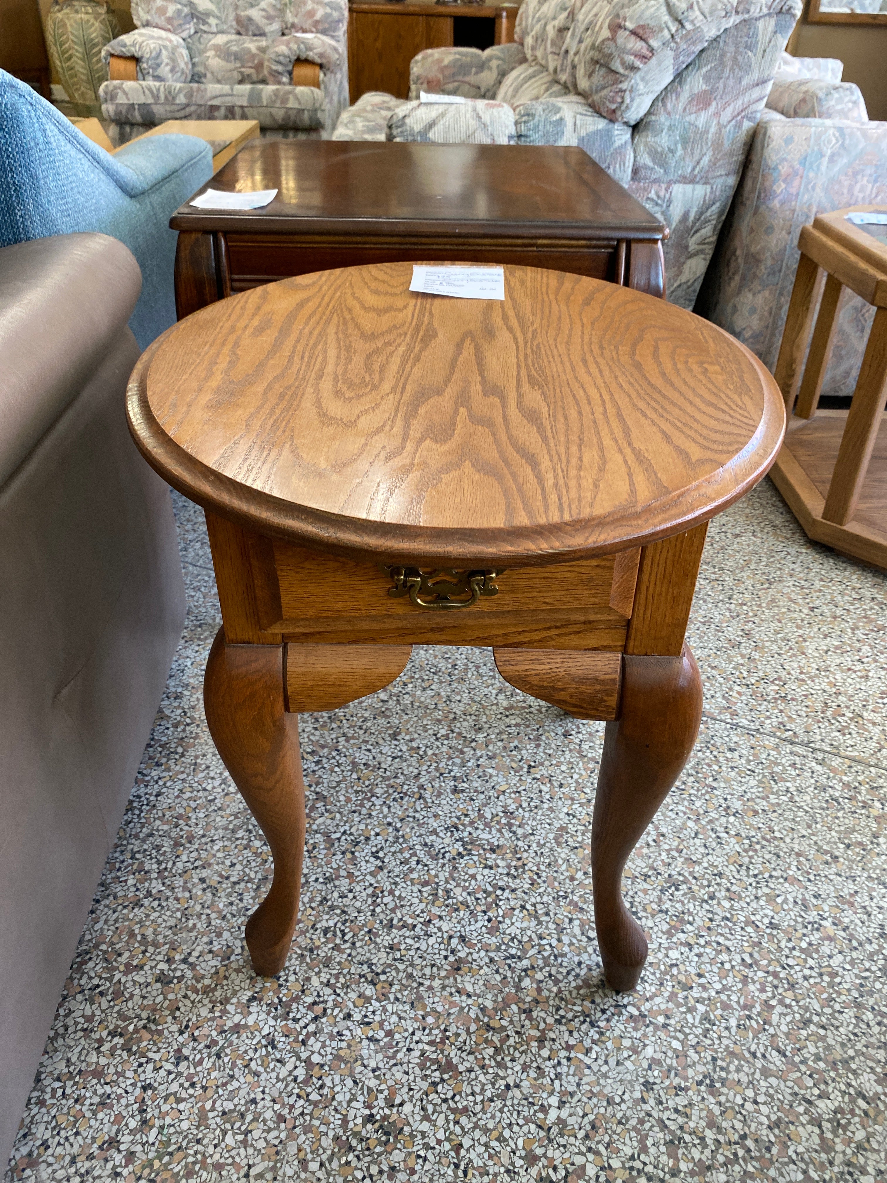 Curvy end table