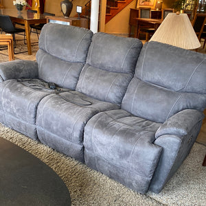 Double recliner sofa with usb