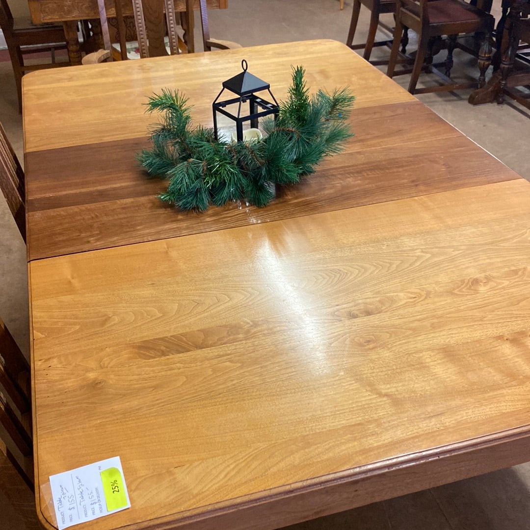 Table and 2 leaves