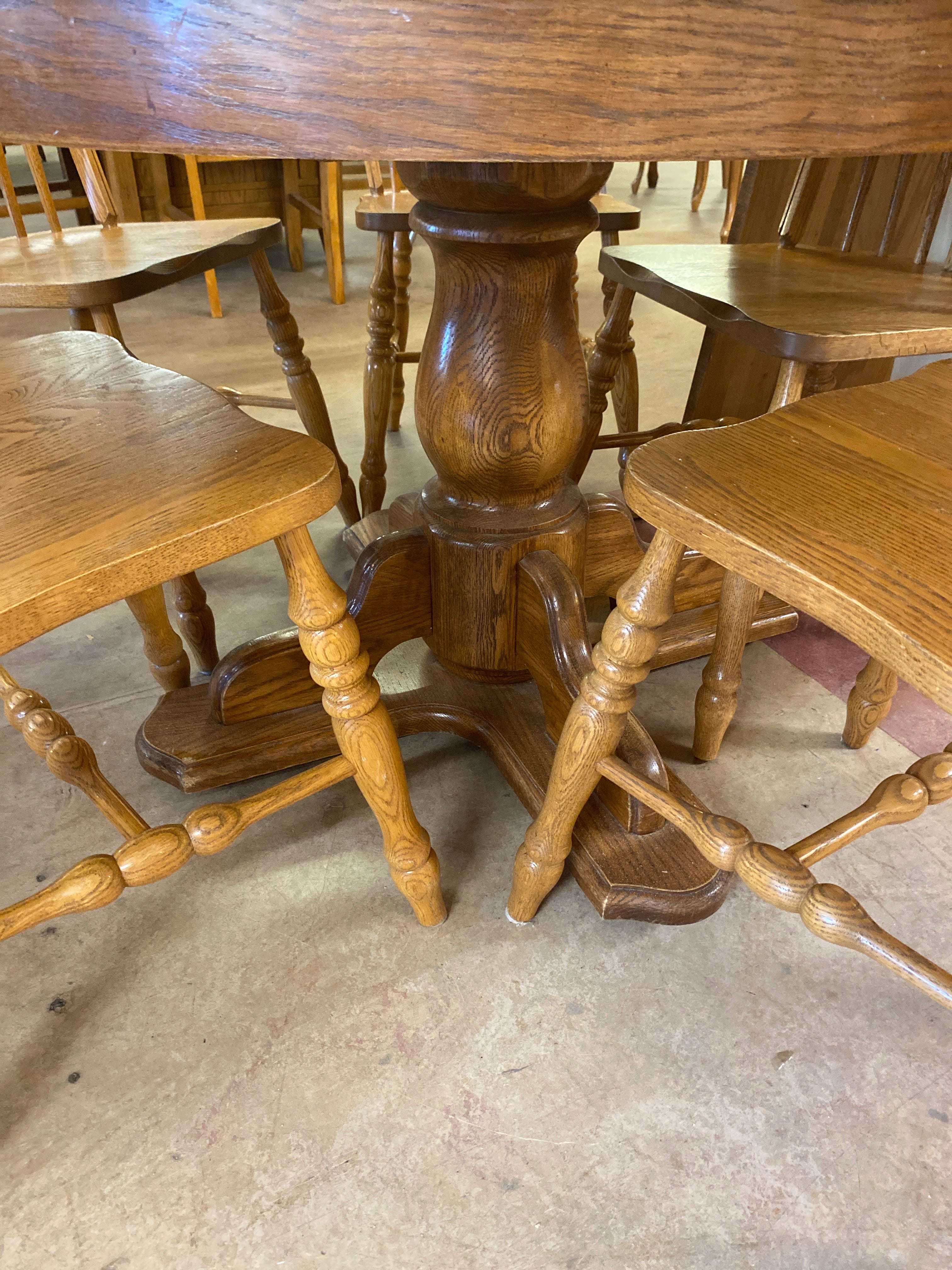 Table 5 wooden chairs and leaf