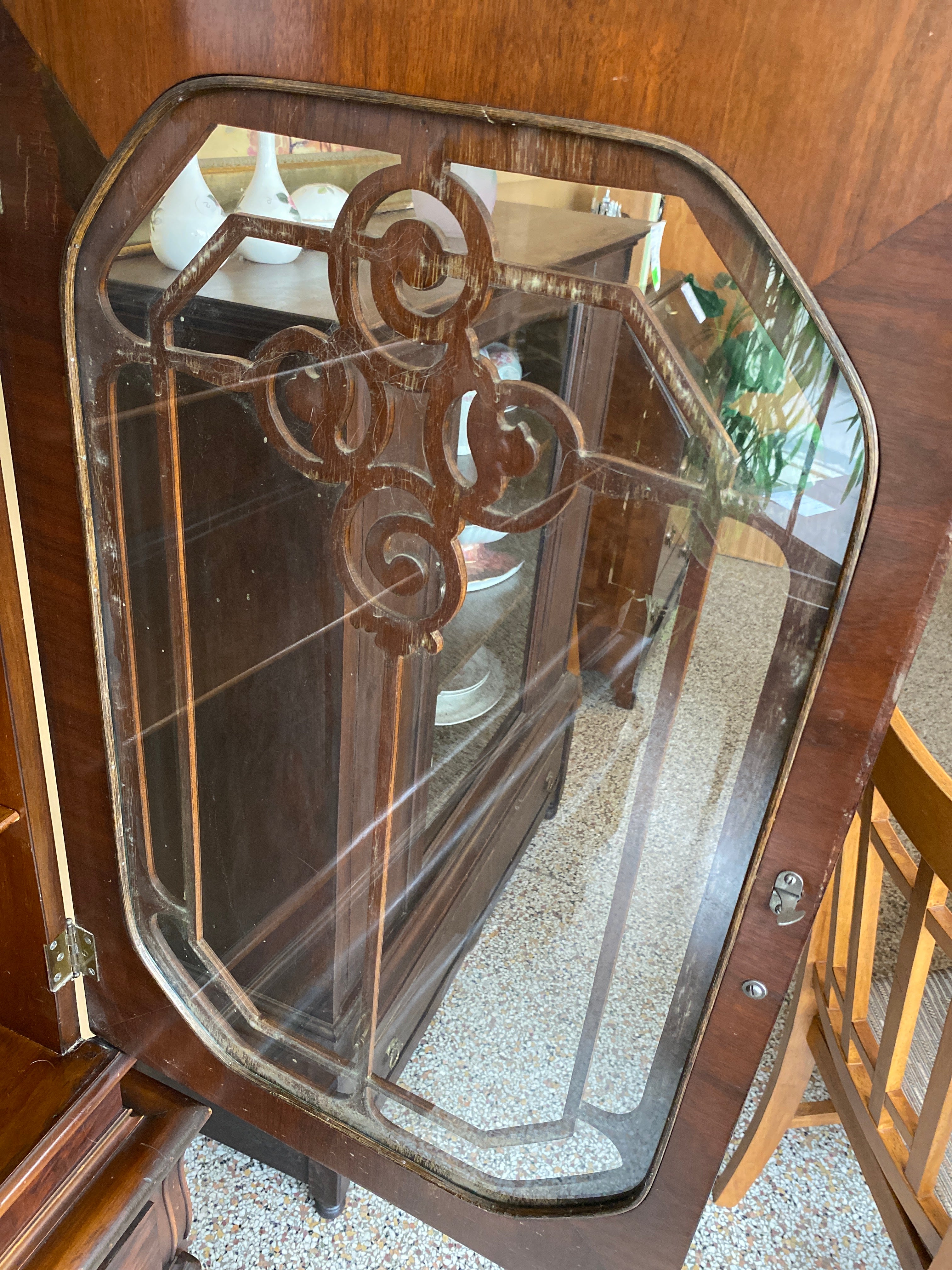 China cabinet C