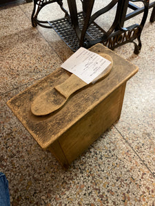 Shoeshine stand