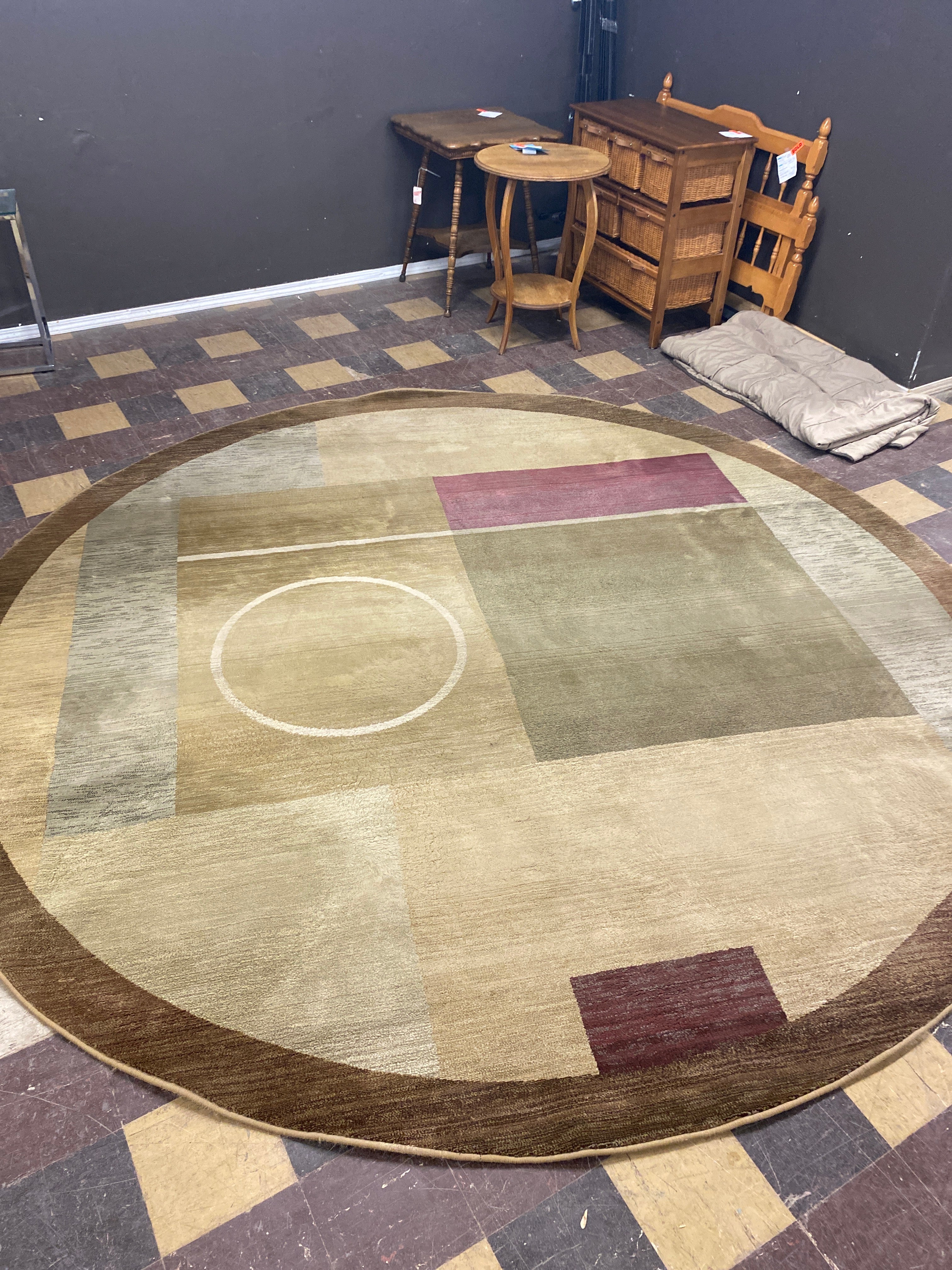 Sphinx round rug