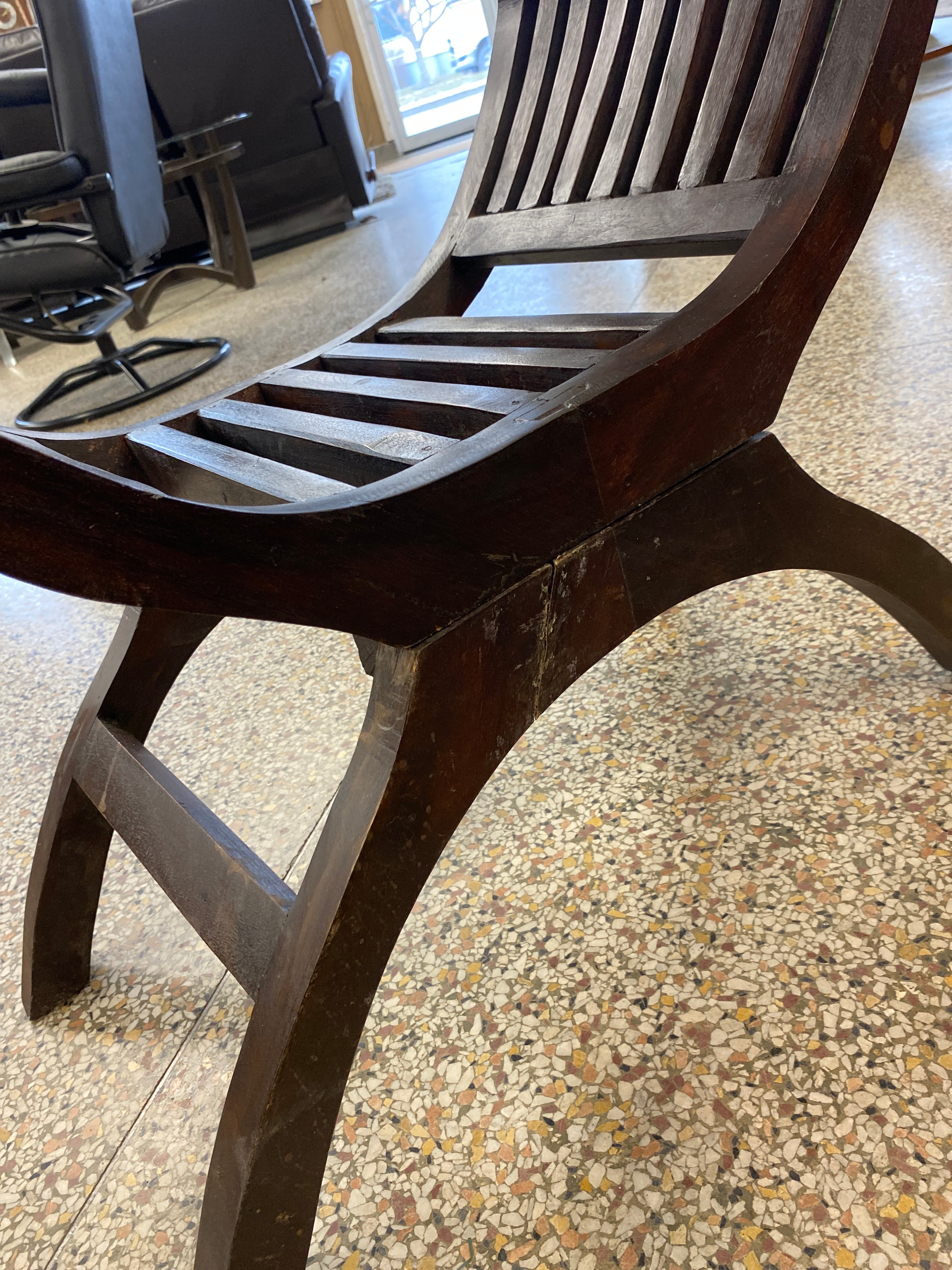 Curved bench