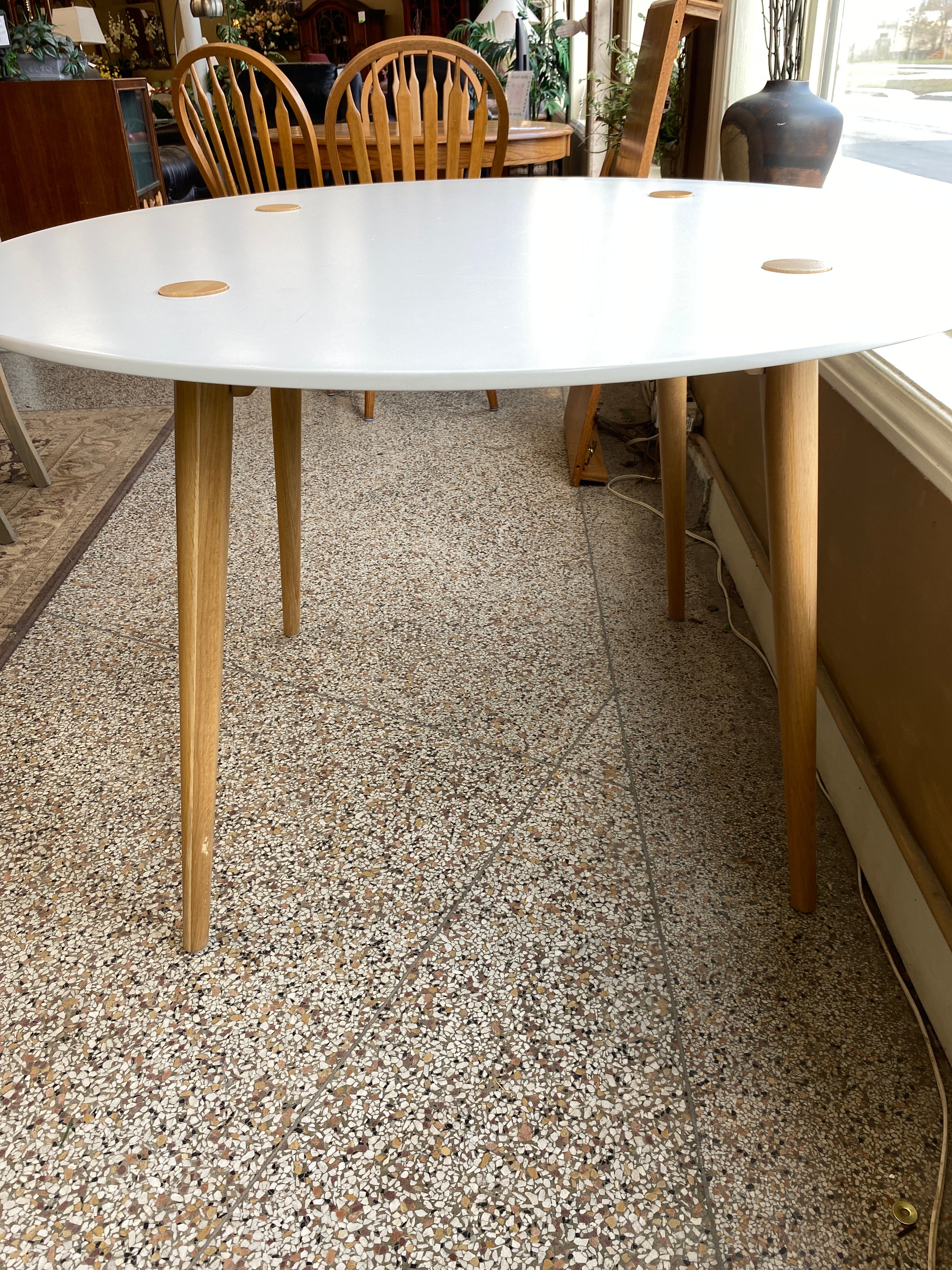 White round IKEA table