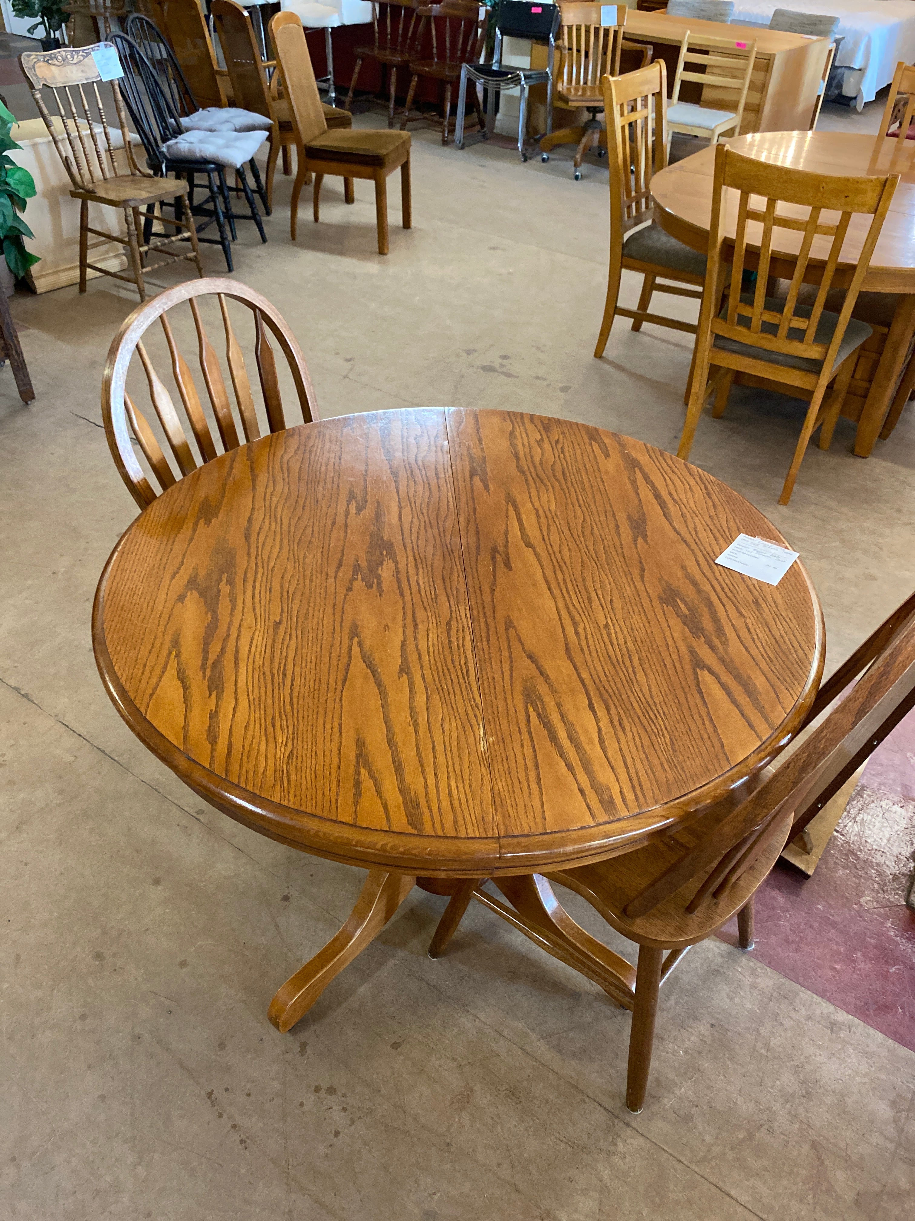 Round table 2 chairs 1 leaf