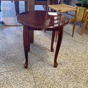 Cute round end table