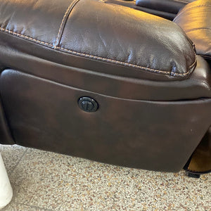 Leather double recliner with cup holder