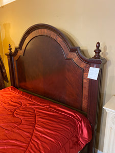 Amazing Q bed frame